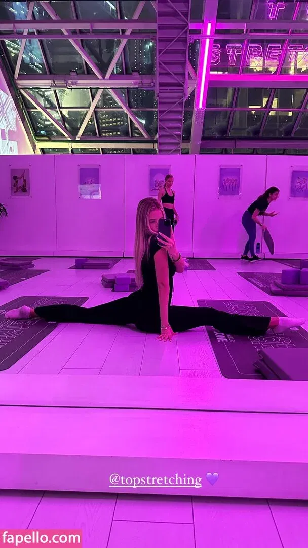 Polina Malinovskaya / polinamalinovskaya Onlyfans Photo Gallery 