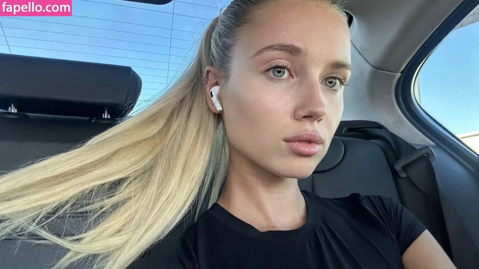 Polina Malinovskaya / polinamalinovskaya Onlyfans Photo Gallery 