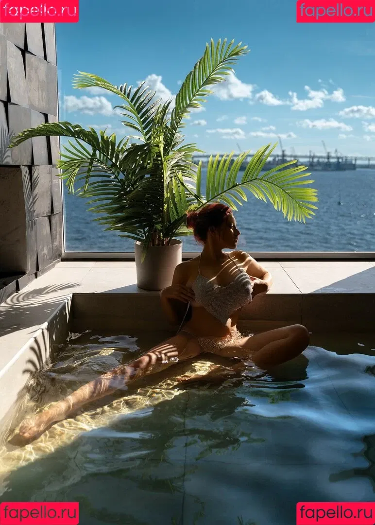 Olga Kobzar / bugs_bunny_gf Onlyfans Photo Gallery 