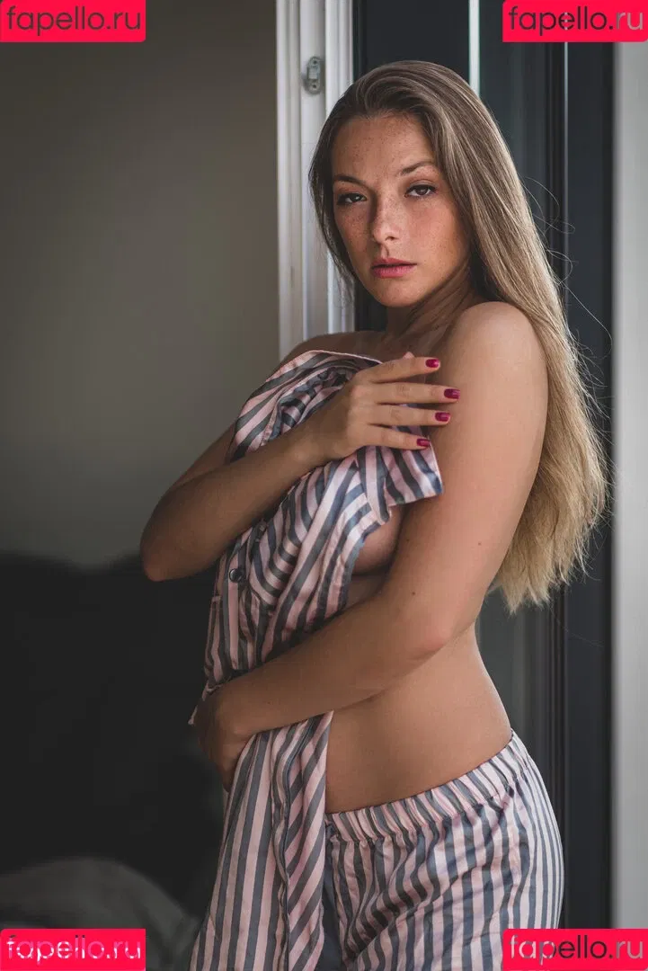 Olga Kobzar / bugs_bunny_gf Onlyfans Photo Gallery 