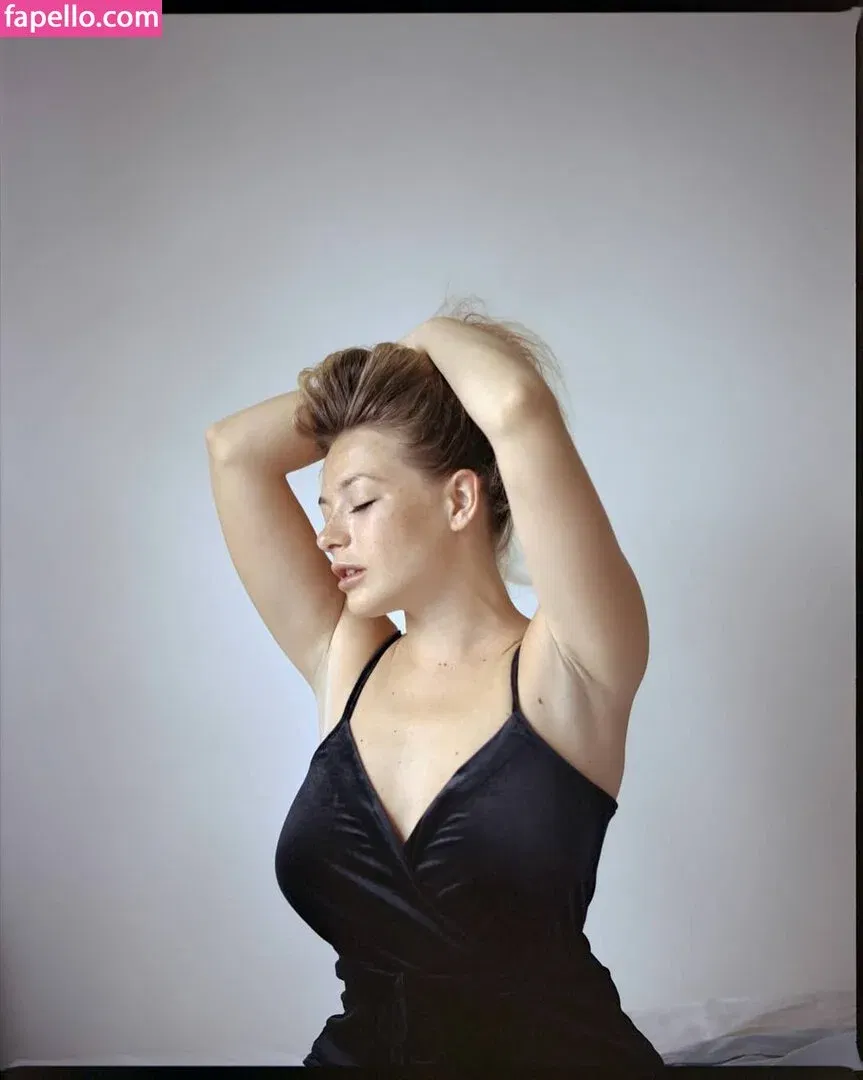 Olga Kobzar / bugs_bunny_gf Onlyfans Photo Gallery 