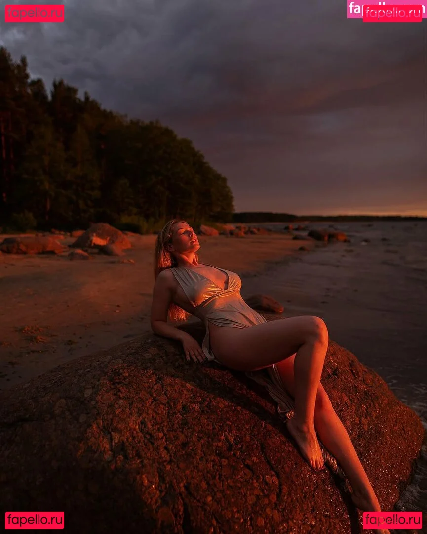 Olga Kobzar / bugs_bunny_gf Onlyfans Photo Gallery 