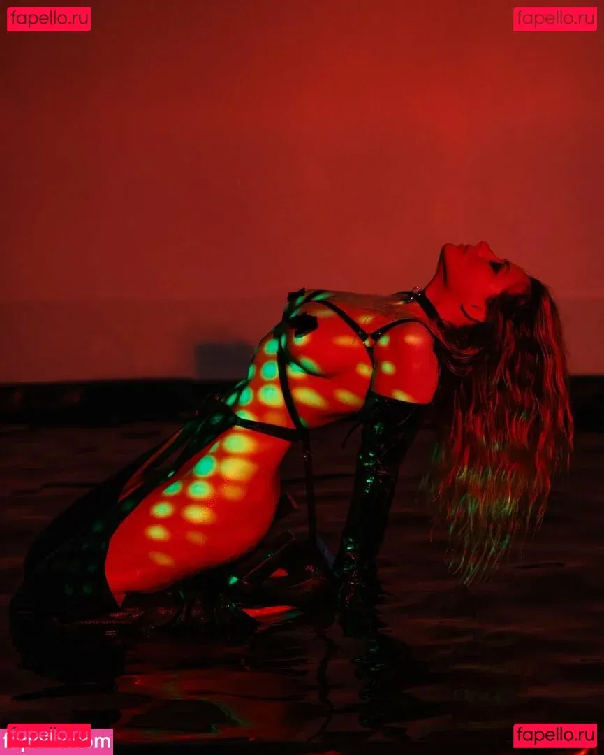 Olga Kobzar / bugs_bunny_gf Onlyfans Photo Gallery 