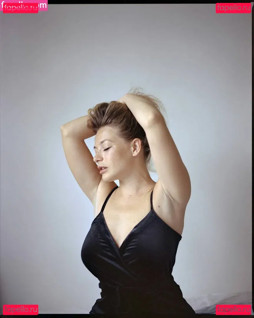 Olga Kobzar / bugs_bunny_gf Onlyfans Photo Gallery 