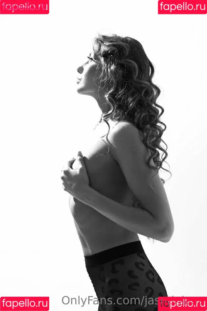 Jasminjass / jas_jasminka_ / jasmin_jasm23 Onlyfans Photo Gallery 