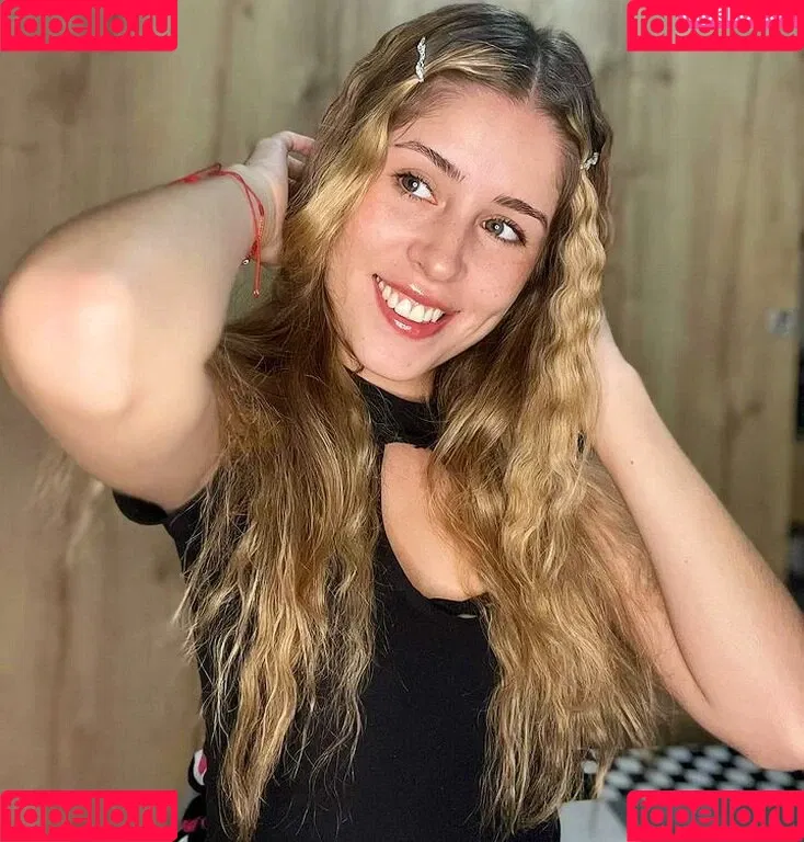Blowjob / Heidy Pino / Heidymodel Fake Handjob / heidy_pino Onlyfans Photo Gallery 