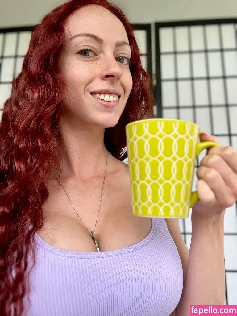 femdomnikkikit / goddessnikkikit Onlyfans Photo Gallery 