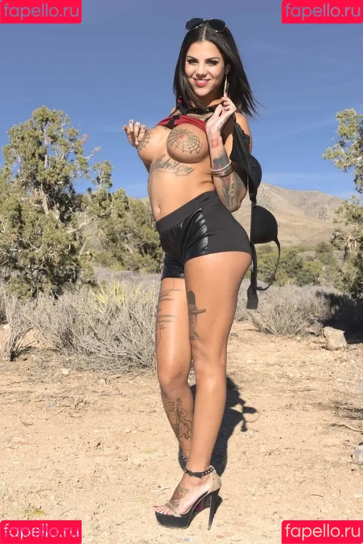 Bonnie Rotten / bonnierottenx / officialbonnierotten Onlyfans Photo Gallery 