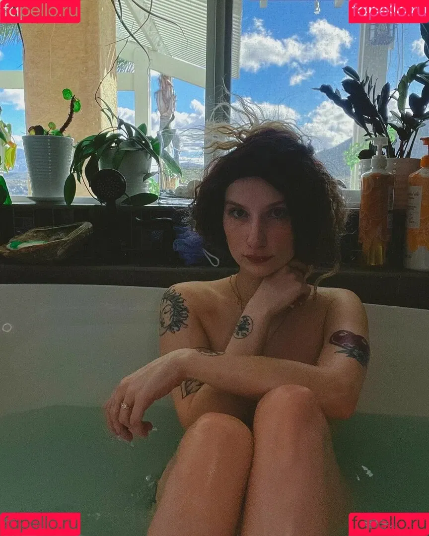 Marinadove / marina.dove / marinaserafina_ Onlyfans Photo Gallery 