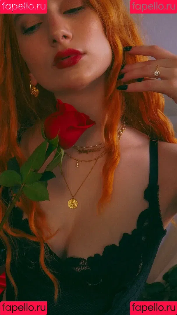 Marinadove / marina.dove / marinaserafina_ Onlyfans Photo Gallery 