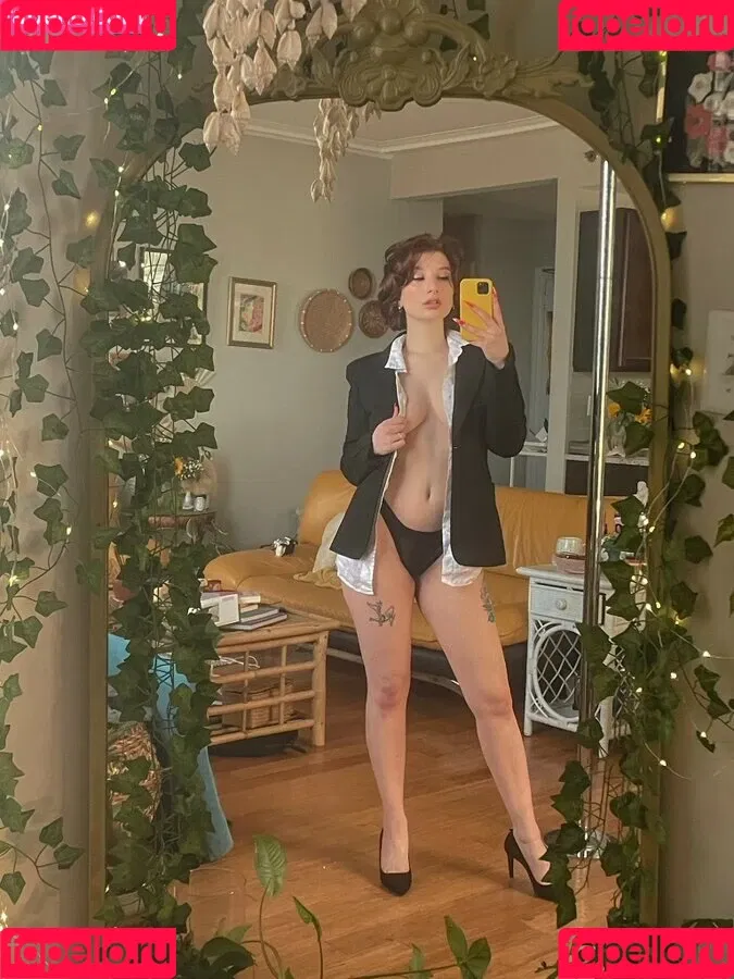 Marinadove / marina.dove / marinaserafina_ Onlyfans Photo Gallery 
