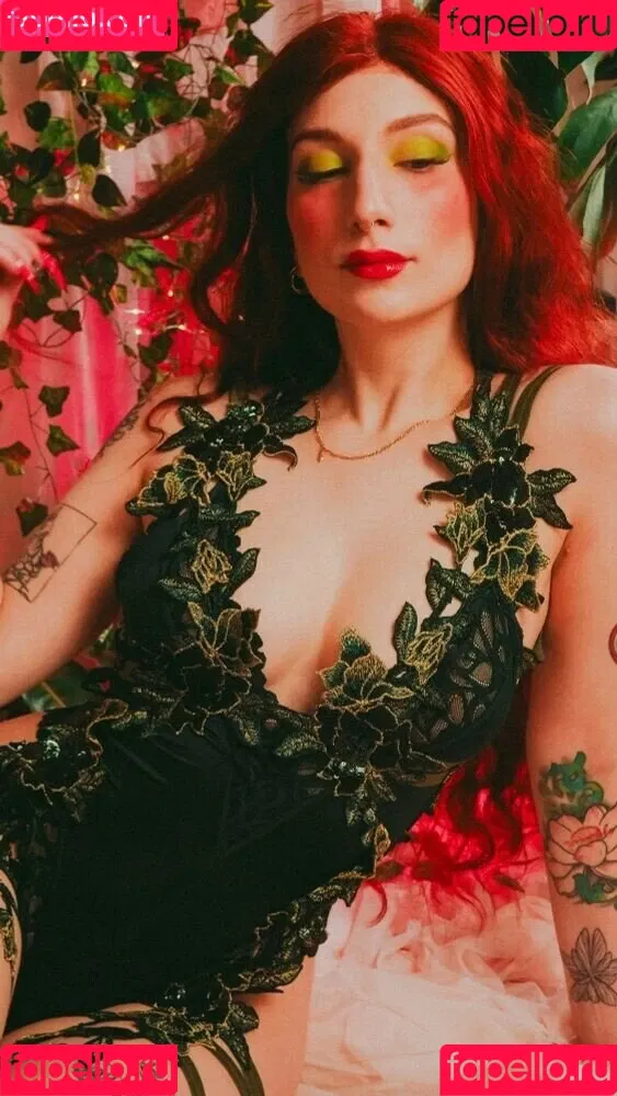 Marinadove / marina.dove / marinaserafina_ Onlyfans Photo Gallery 