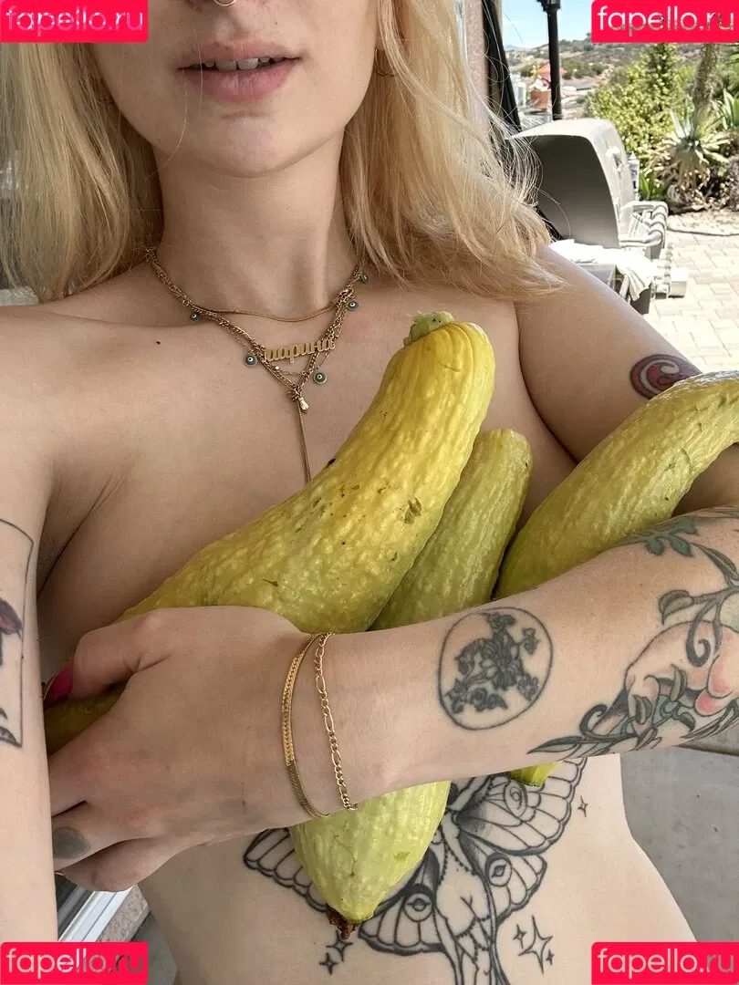 Marinadove / marina.dove / marinaserafina_ Onlyfans Photo Gallery 