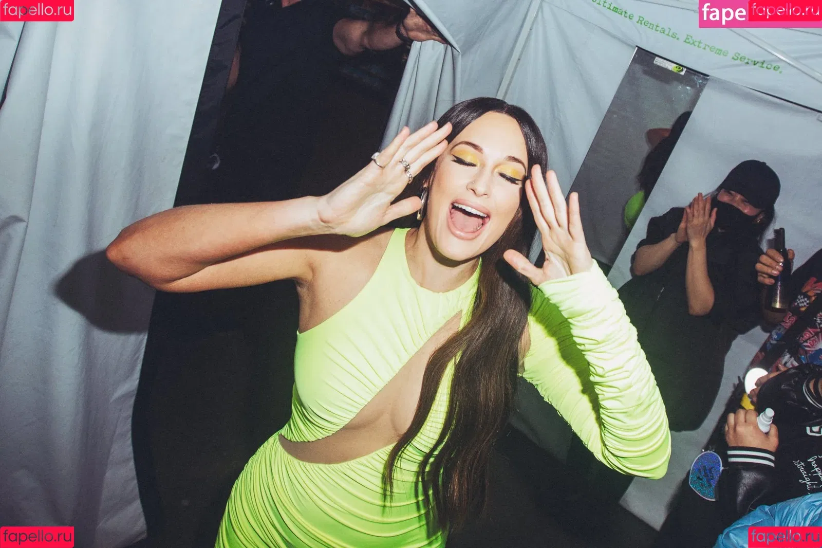 Kacey Musgraves / heavenlyyhazel / spaceykacey Onlyfans Photo Gallery 