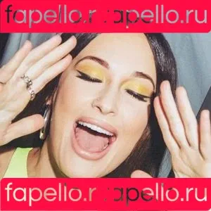 Kacey Musgraves / heavenlyyhazel / spaceykacey Onlyfans Photo Gallery 