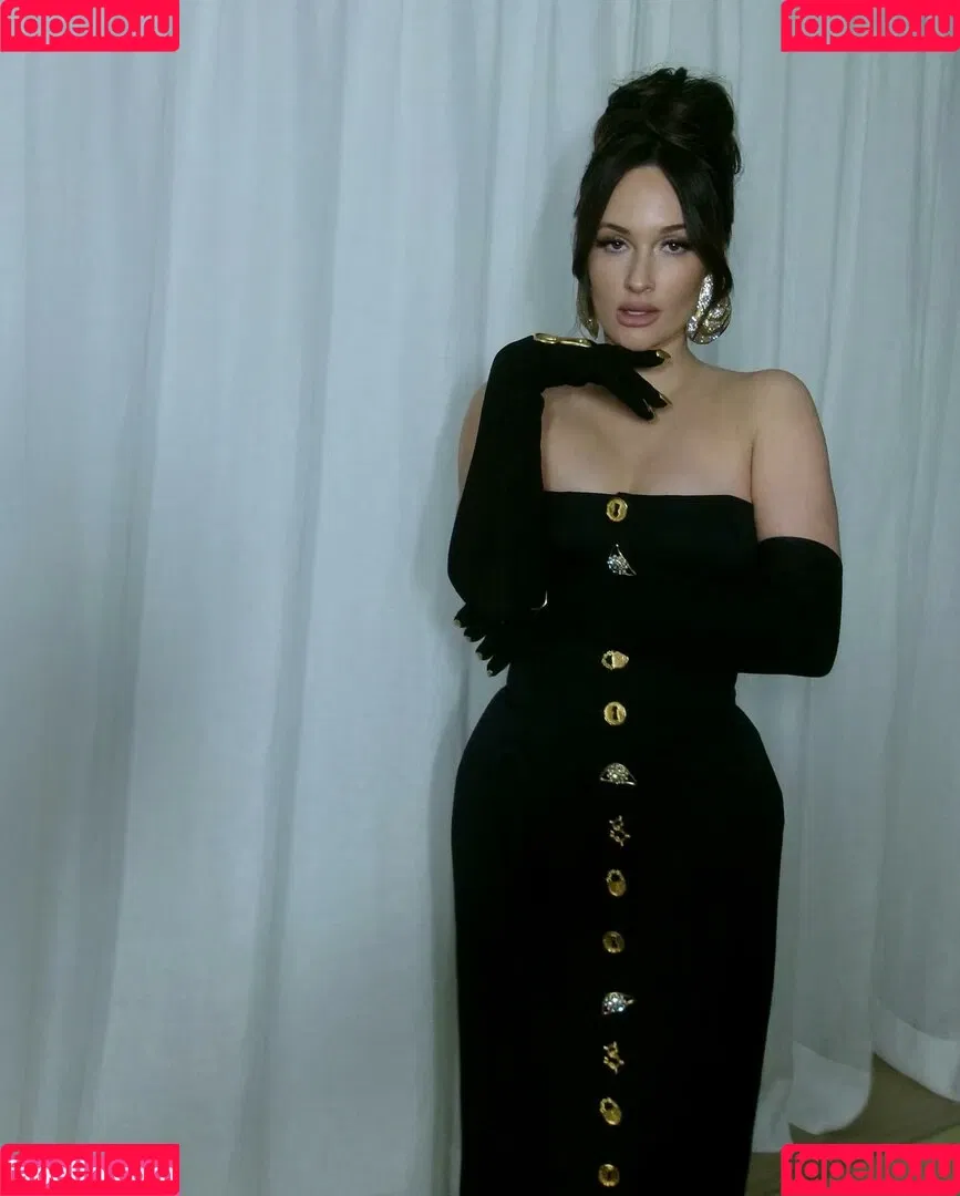 Kacey Musgraves / heavenlyyhazel / spaceykacey Onlyfans Photo Gallery 