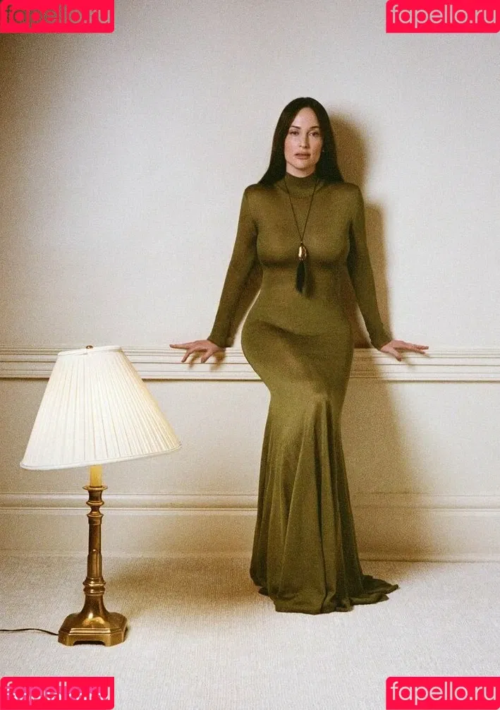 Kacey Musgraves / heavenlyyhazel / spaceykacey Onlyfans Photo Gallery 