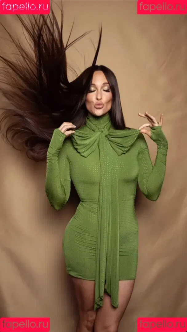 Kacey Musgraves / heavenlyyhazel / spaceykacey Onlyfans Photo Gallery 
