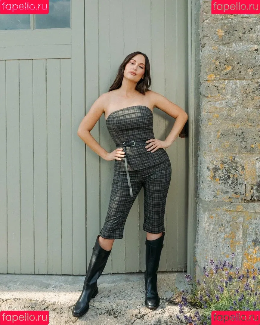 Kacey Musgraves / heavenlyyhazel / spaceykacey Onlyfans Photo Gallery 