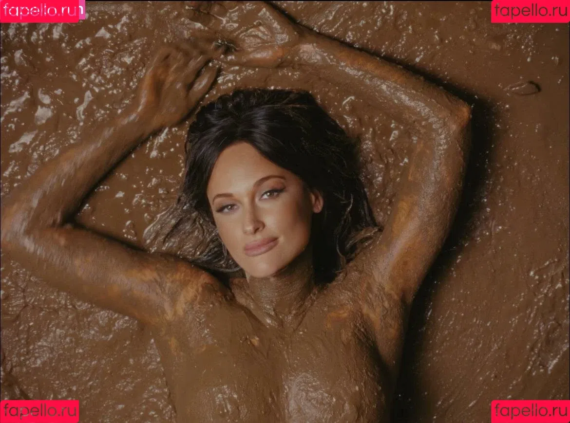 Kacey Musgraves / heavenlyyhazel / spaceykacey Onlyfans Photo Gallery 