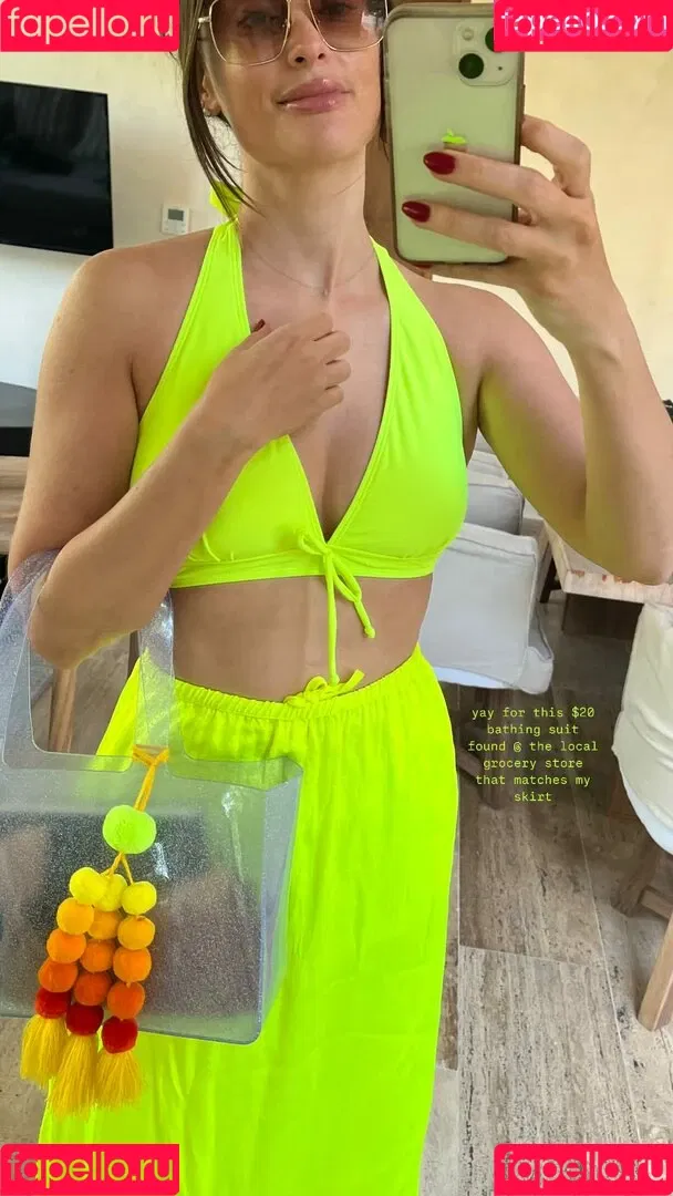 Kacey Musgraves / heavenlyyhazel / spaceykacey Onlyfans Photo Gallery 