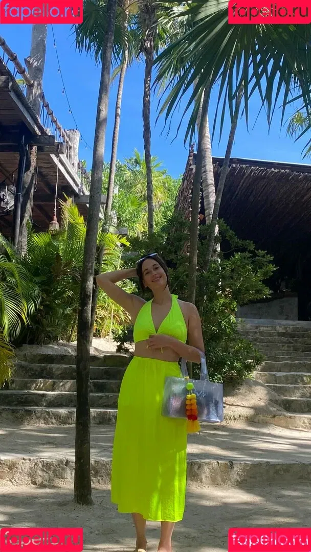 Kacey Musgraves / heavenlyyhazel / spaceykacey Onlyfans Photo Gallery 