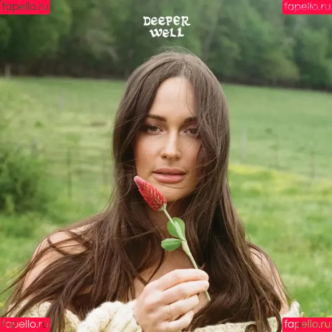 Kacey Musgraves / heavenlyyhazel / spaceykacey Onlyfans Photo Gallery 