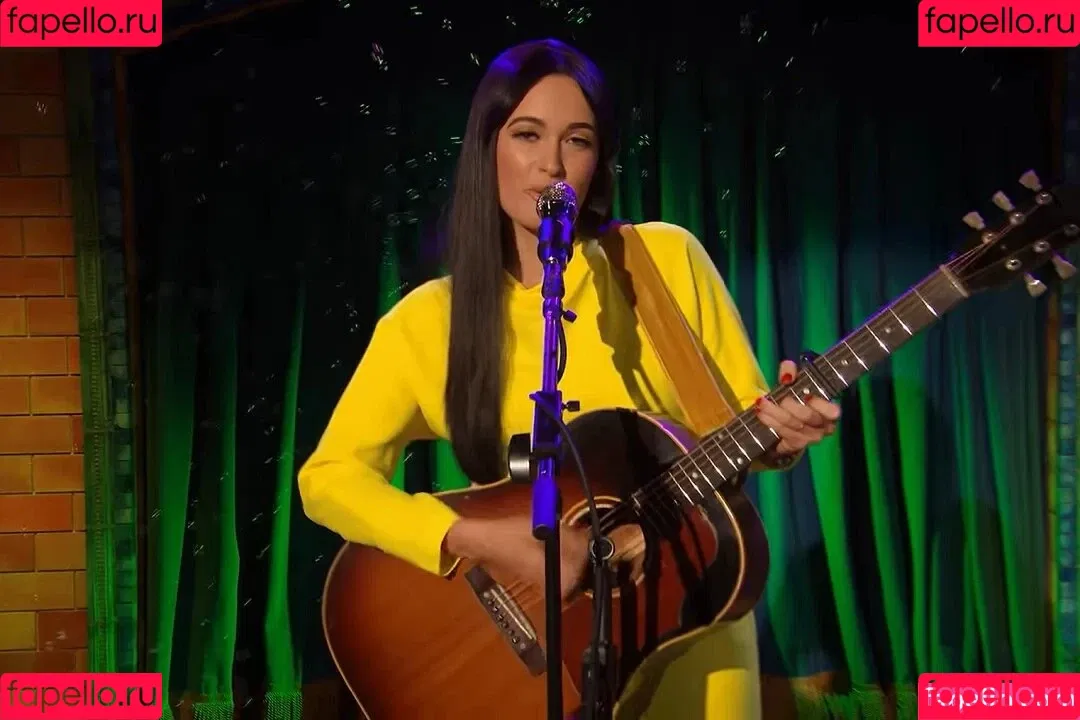 Kacey Musgraves / heavenlyyhazel / spaceykacey Onlyfans Photo Gallery 