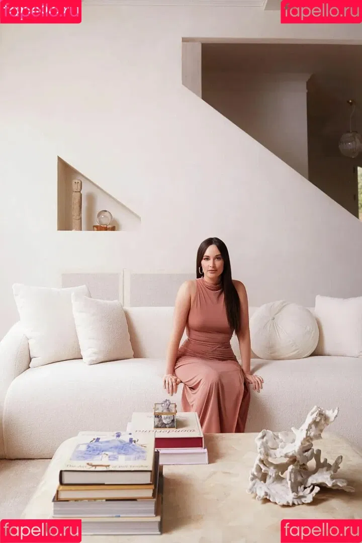 Kacey Musgraves / heavenlyyhazel / spaceykacey Onlyfans Photo Gallery 