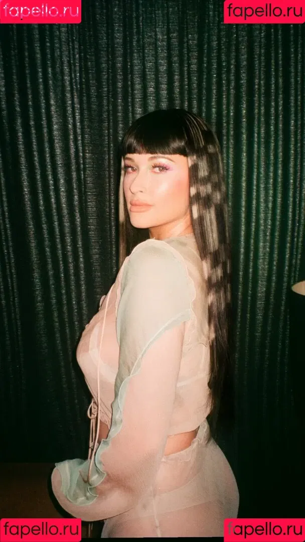 Kacey Musgraves / heavenlyyhazel / spaceykacey Onlyfans Photo Gallery 