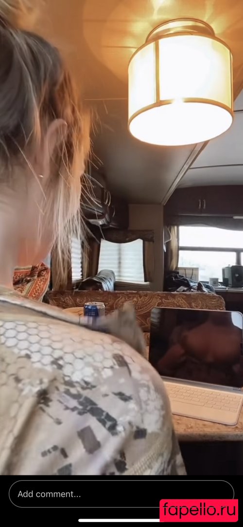 Kacey Musgraves Nude Onlyfans Photo 16