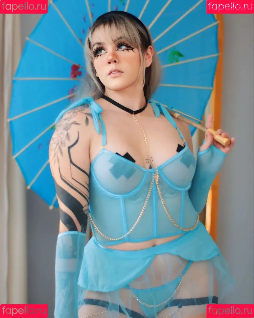 LaTiaBren / Littleredmx / Littleredmxof / Tia Bren / la.tia.bren Onlyfans Photo Gallery 