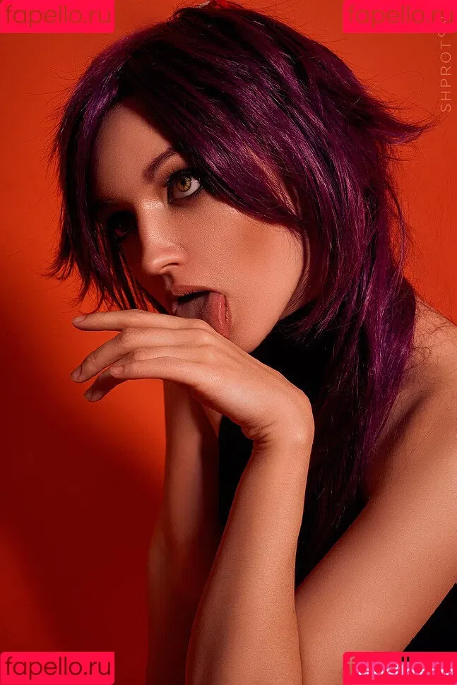 Daria Kulikova / Shproton Onlyfans Photo Gallery 