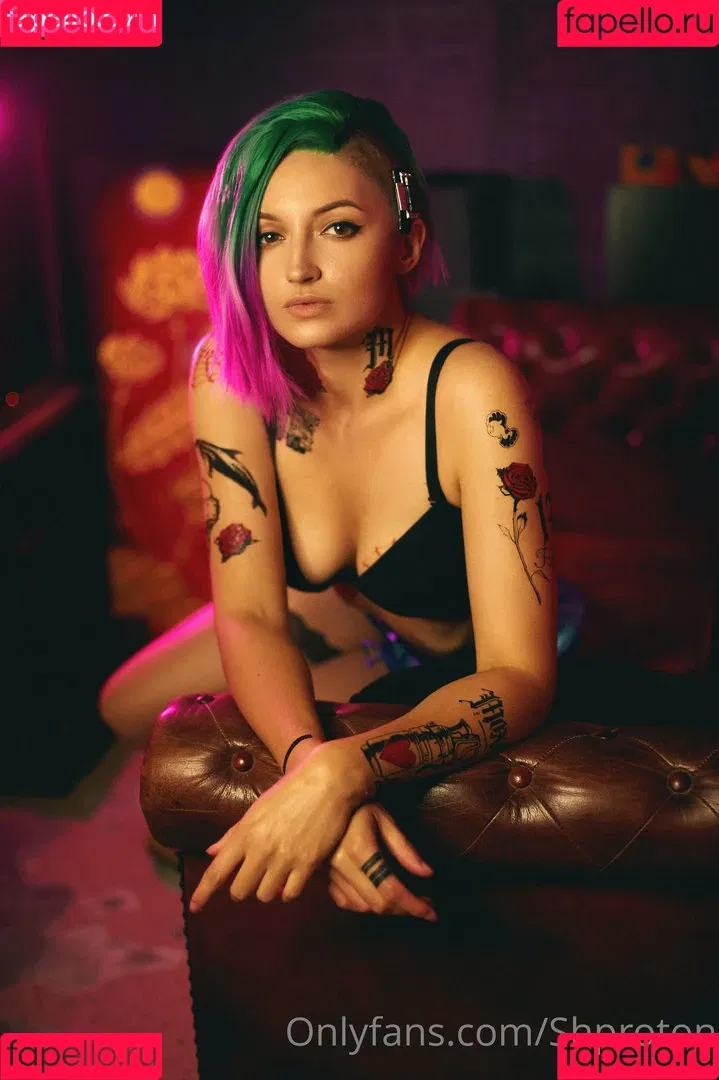 Daria Kulikova / Shproton Onlyfans Photo Gallery 