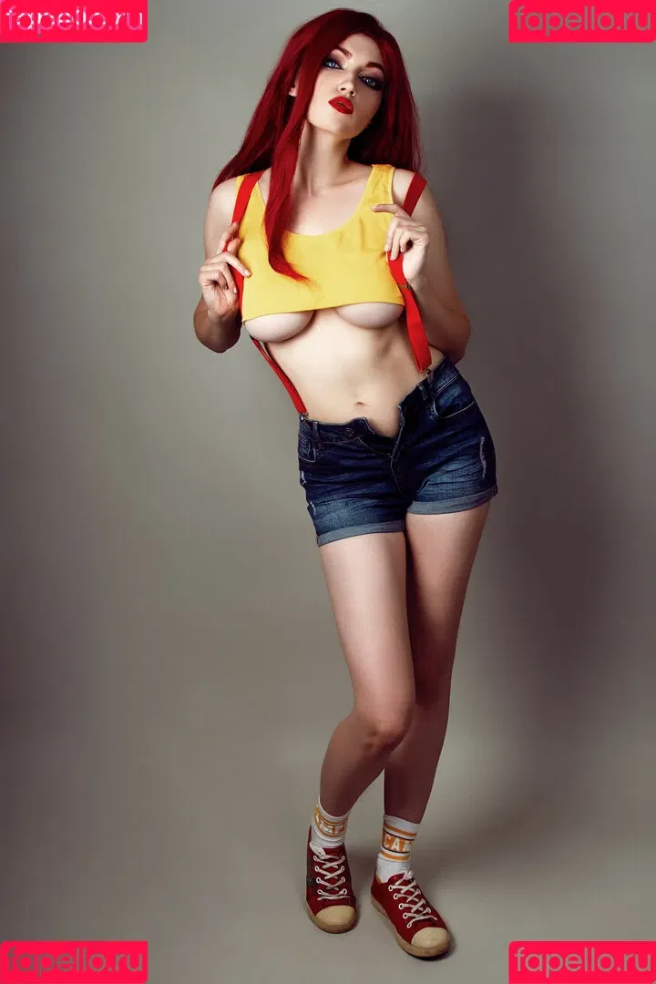 Daria Kulikova / Shproton Onlyfans Photo Gallery 