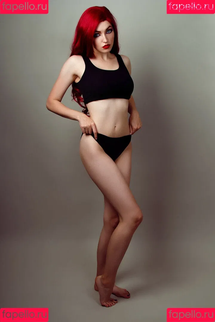 Daria Kulikova / Shproton Onlyfans Photo Gallery 