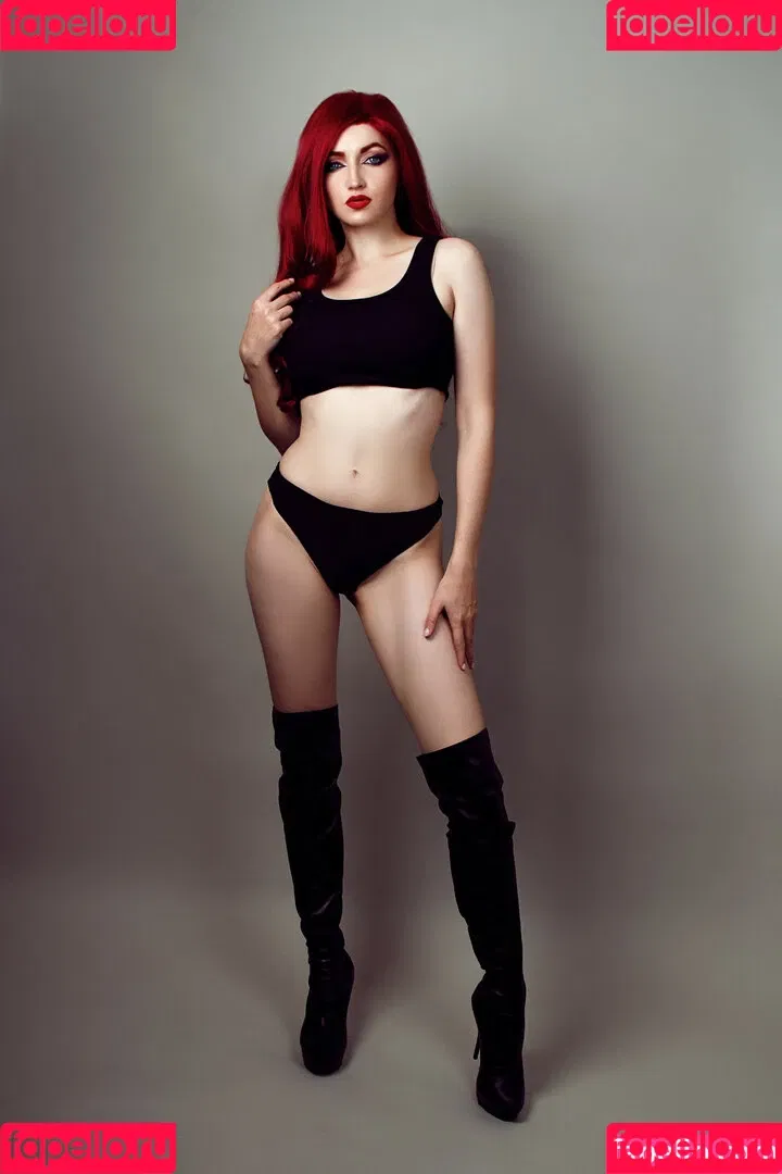 Daria Kulikova / Shproton Onlyfans Photo Gallery 