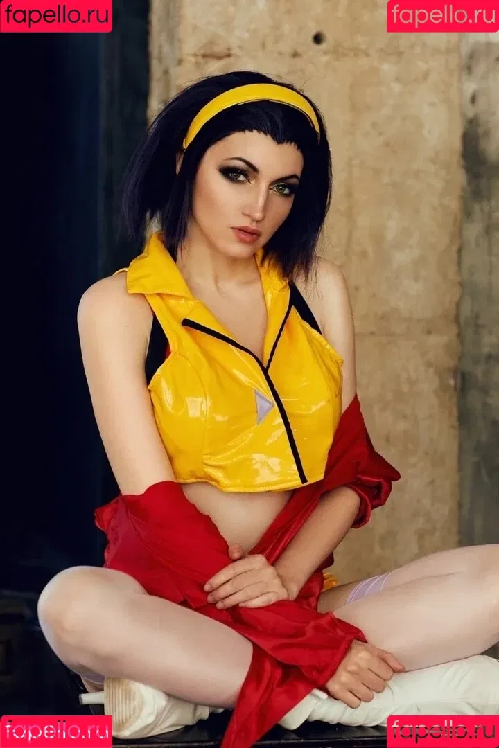 Daria Kulikova / Shproton Onlyfans Photo Gallery 