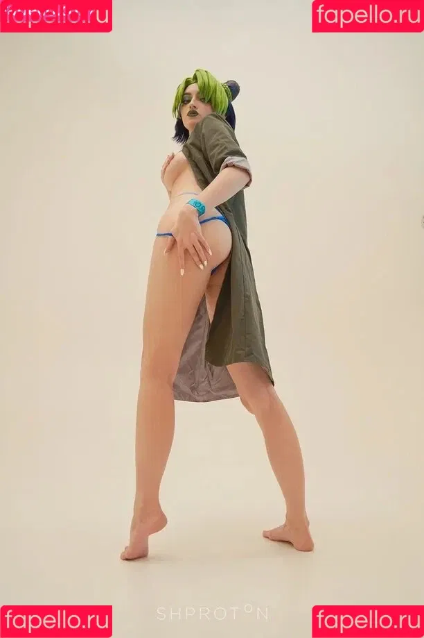 Daria Kulikova / Shproton Onlyfans Photo Gallery 