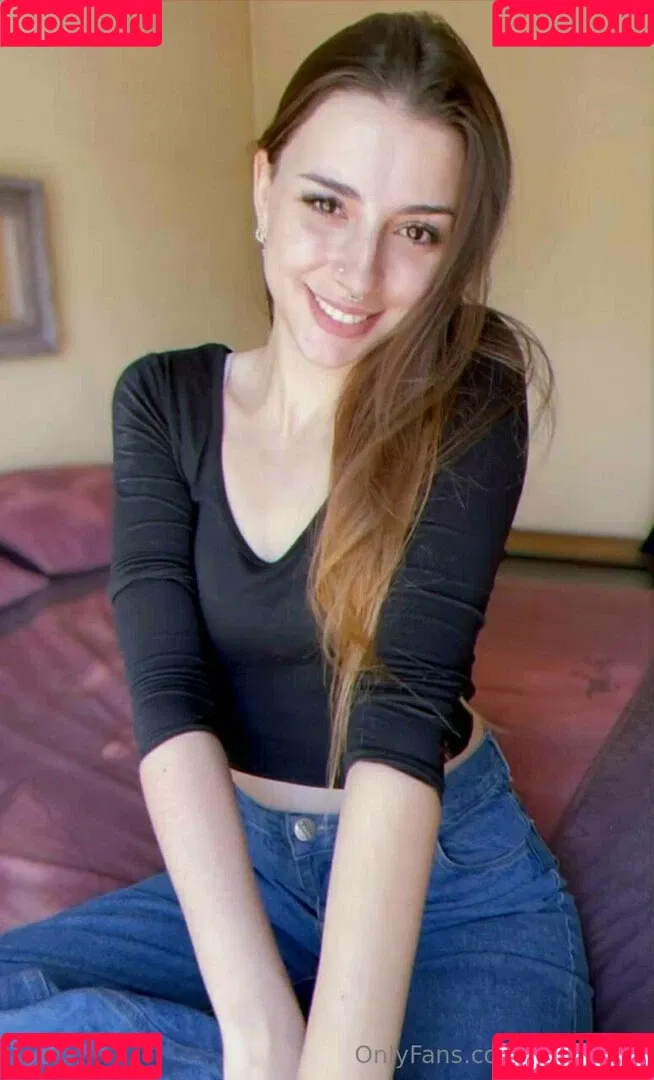 lola.lalala23 / lolalala23 Onlyfans Photo Gallery 