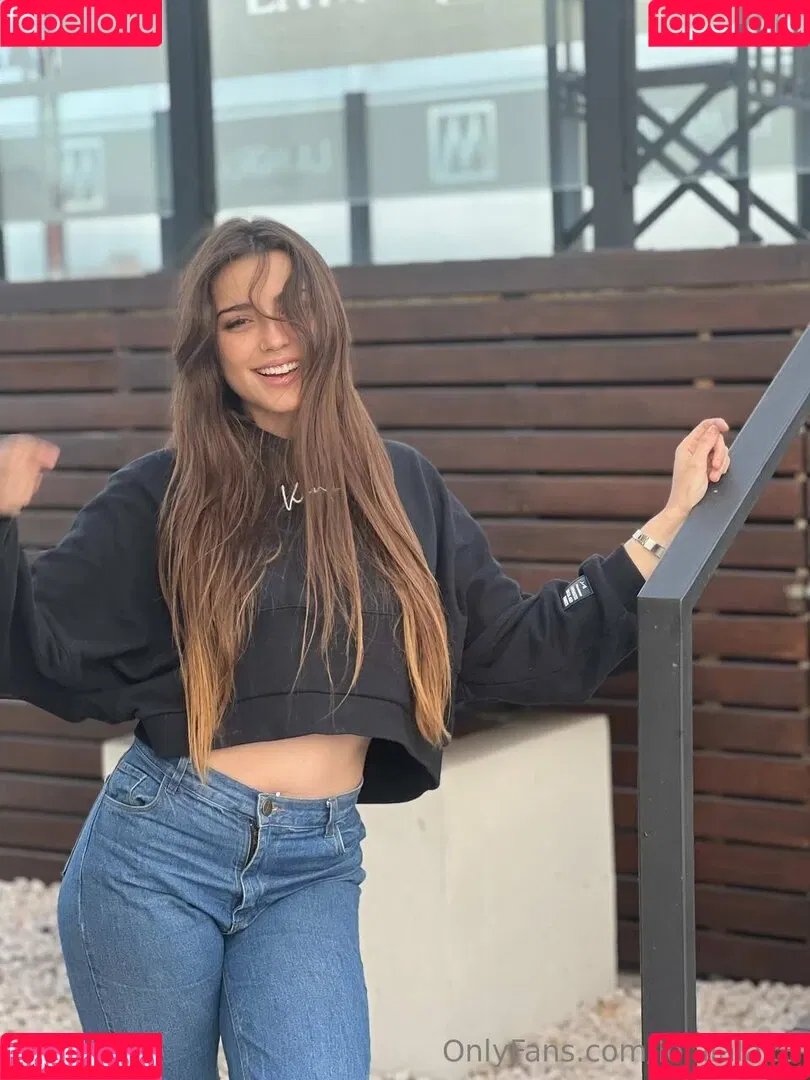 lola.lalala23 / lolalala23 Onlyfans Photo Gallery 