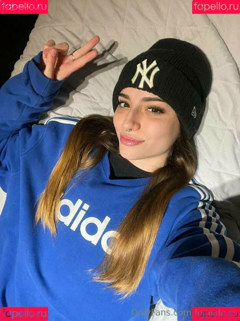 lola.lalala23 / lolalala23 Onlyfans Photo Gallery 