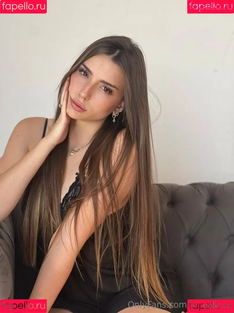 lola.lalala23 / lolalala23 Onlyfans Photo Gallery 
