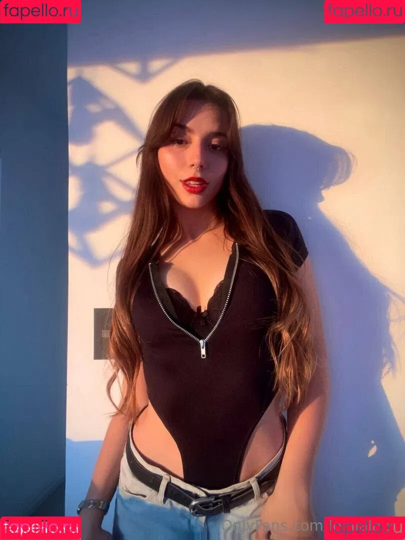 lola.lalala23 / lolalala23 Onlyfans Photo Gallery 