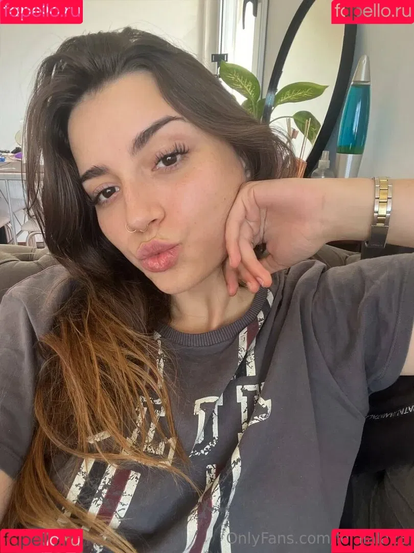lola.lalala23 / lolalala23 Onlyfans Photo Gallery 