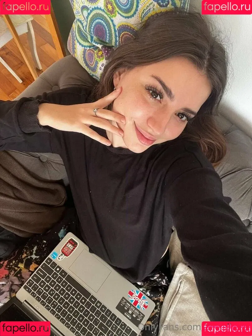lola.lalala23 / lolalala23 Onlyfans Photo Gallery 