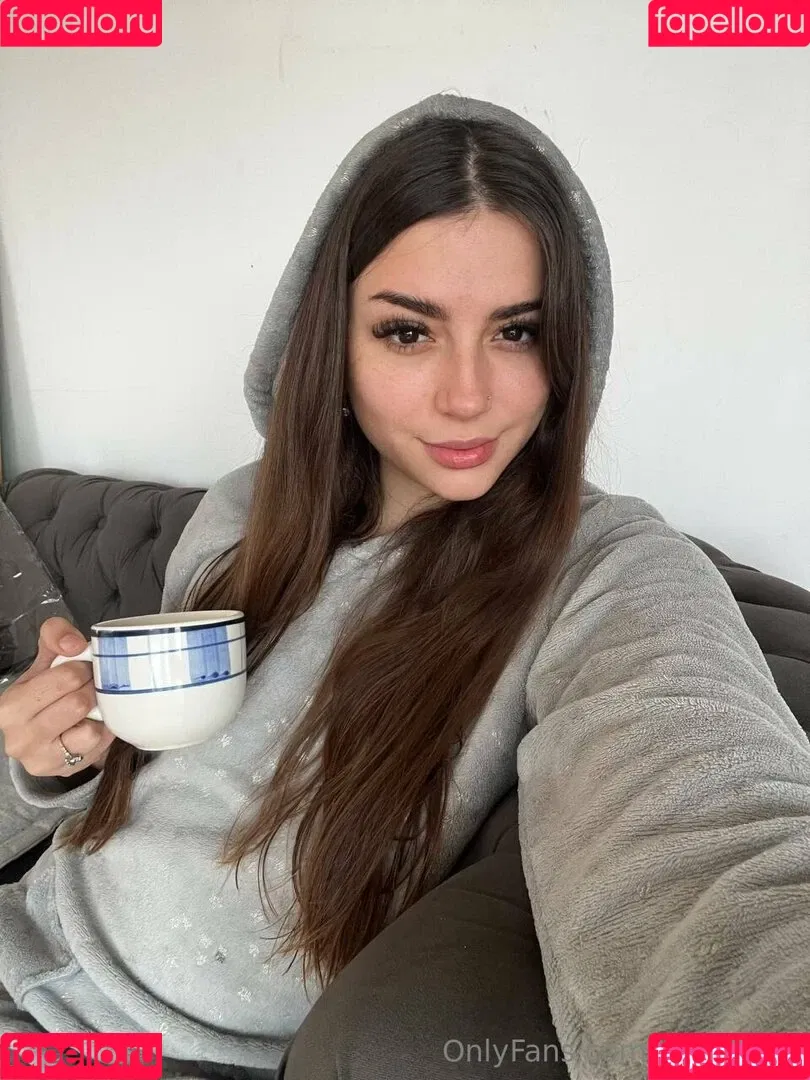 lola.lalala23 / lolalala23 Onlyfans Photo Gallery 