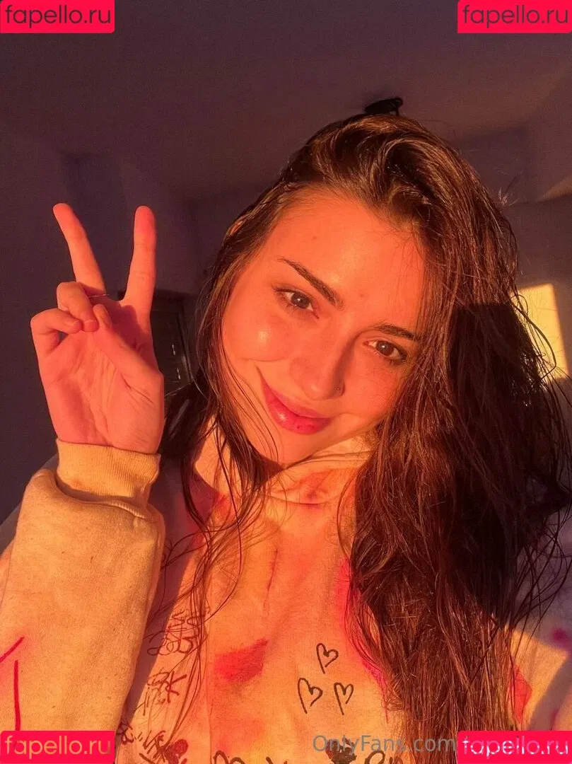 lola.lalala23 / lolalala23 Onlyfans Photo Gallery 