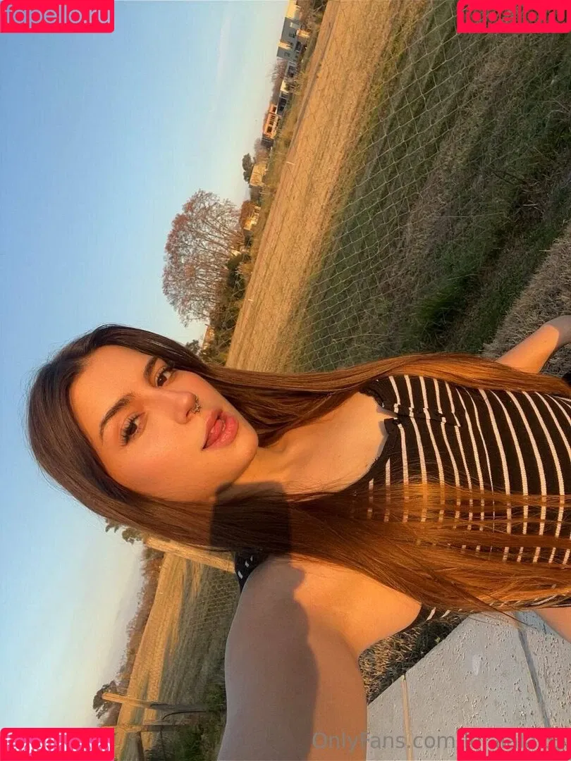 lola.lalala23 / lolalala23 Onlyfans Photo Gallery 