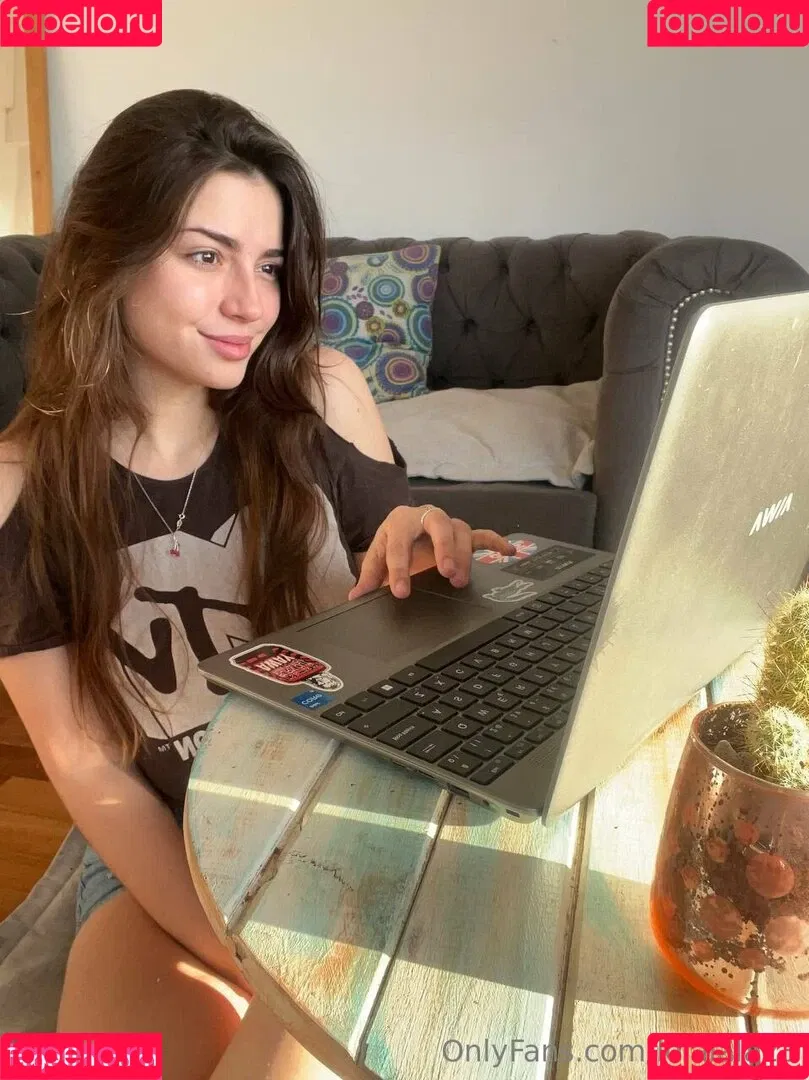 lola.lalala23 / lolalala23 Onlyfans Photo Gallery 